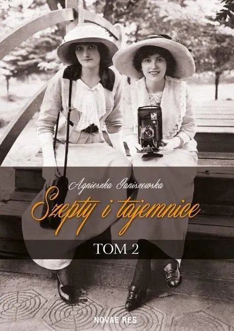 Szepty i tajemnice T.2 w.2015 9788379429462